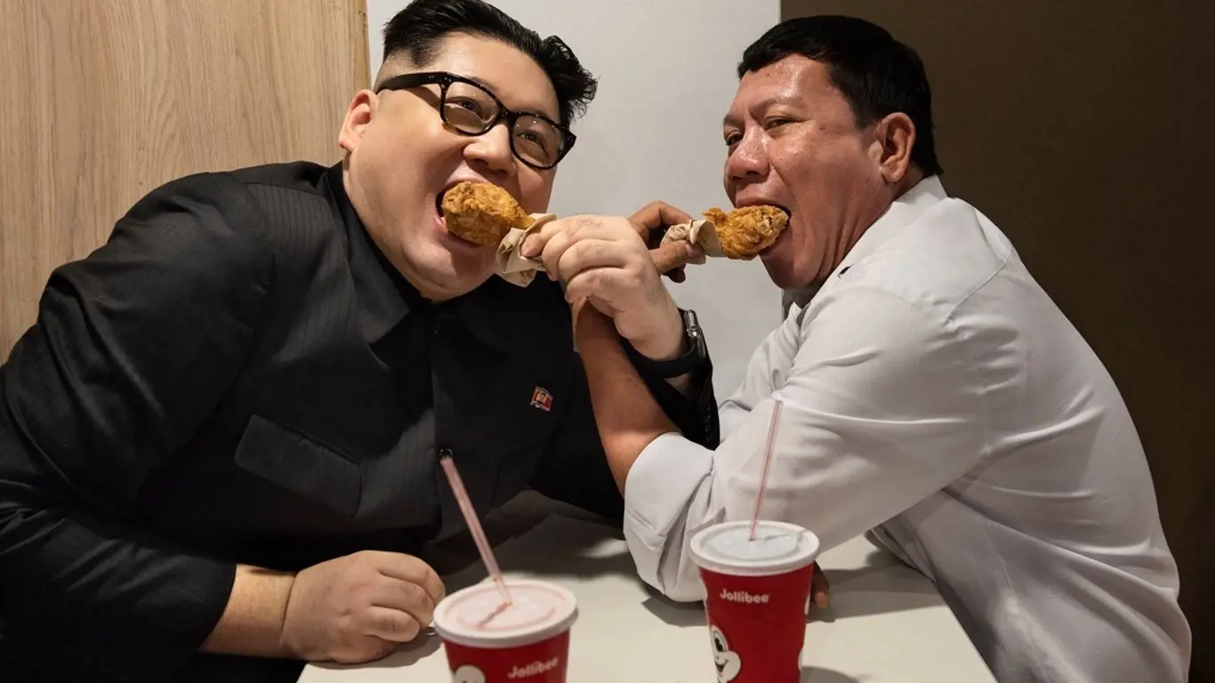 Kim Čong-un hoduje s filipínským prezidentem Rodrigem Dutertem