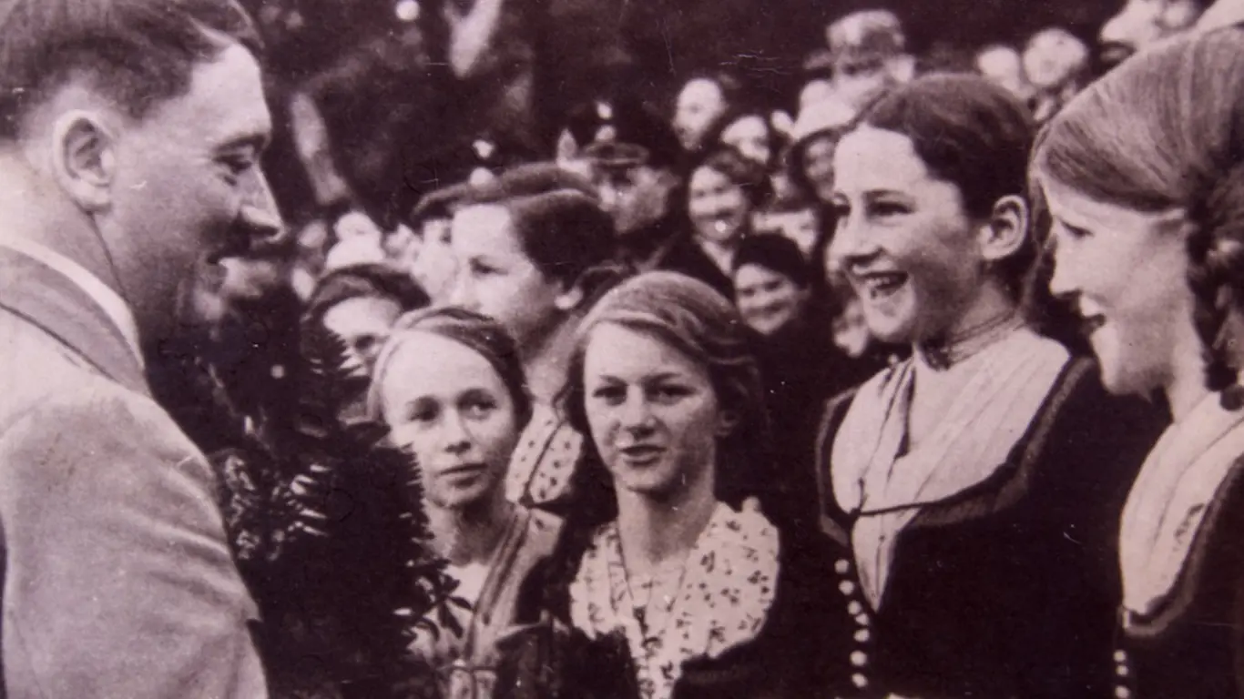 Hitler si pro své milostné románky vybíral výrazně mladší ženy.