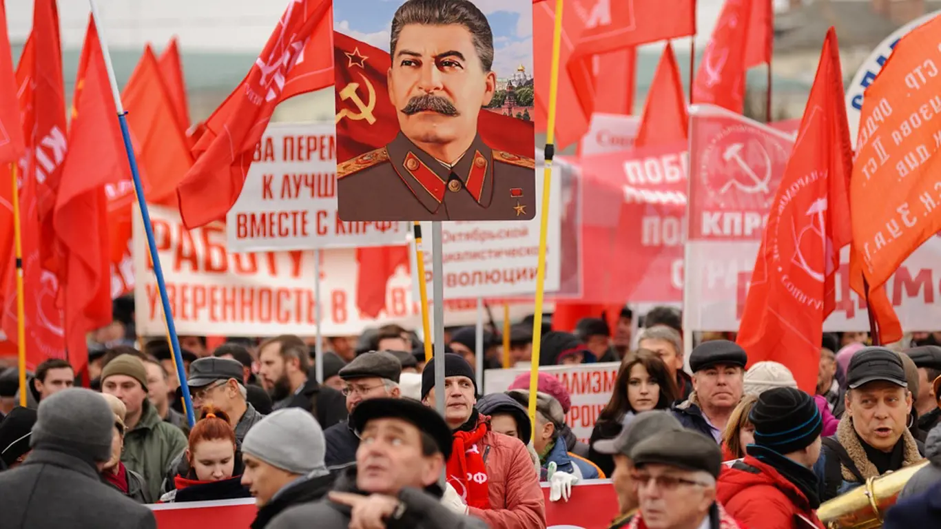 Stalin si vytvořil kult osobnosti, před kterým Lenin varoval.