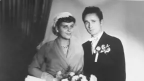 Josef Řepík, další z přeživších, na svatební fotografii. Život mu zachránilo jen, to že byl 13. července 1943 s otcem na poli a vrátili se až po řádění Němců Josef Řepík, další z přeživších, na svatební fotografii. Život mu zachránilo jen, to že byl 13. července 1943 s otcem na poli a vrátili se až po řádění Němců