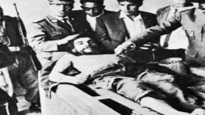 Che Guevara - symbol jedné éry zemřel následkem střelby 9. října 1967. Střelili ho devětkrát. Che Guevara - symbol jedné éry zemřel následkem střelby 9. října 1967. Střelili ho devětkrát.