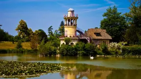 Vesnička Marie Antoinetty ve Versailles Vesnička Marie Antoinetty ve Versailles