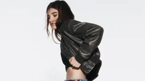 Zvonové džíny, Zara, 799 Kč Zvonové džíny, Zara, 799 Kč