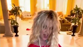 Britney Spears a její taneční videa z obýváku Britney Spears a její taneční videa z obýváku