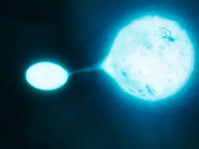 Děsivá upíří hvězda vysává a požírá menší planetku. Podívejte se na úžasnou vesmírnou animaci
