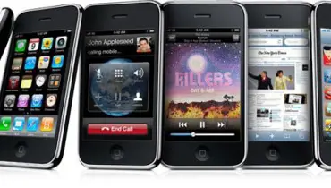 V létě 2008 pak přišel na světlo iPhone 3G, který o rok později následoval vylepšený 3GS (na snímku).