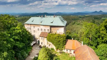Hrad Houska skrývá tajemství. Brána do pekla děsila už Kelty. Může zde být stále