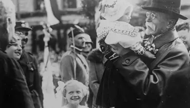 Co se stalo s dívkou ze slavné známky s Masarykem: Podařilo se to vypátrat