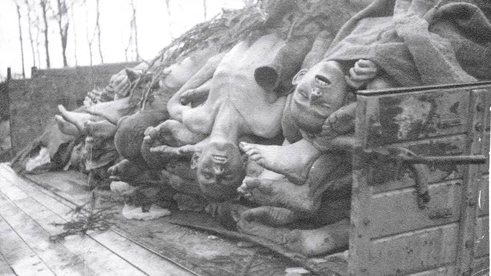 V koncentračním táboře Buchenwald zahynulo přes 56 000 lidí.